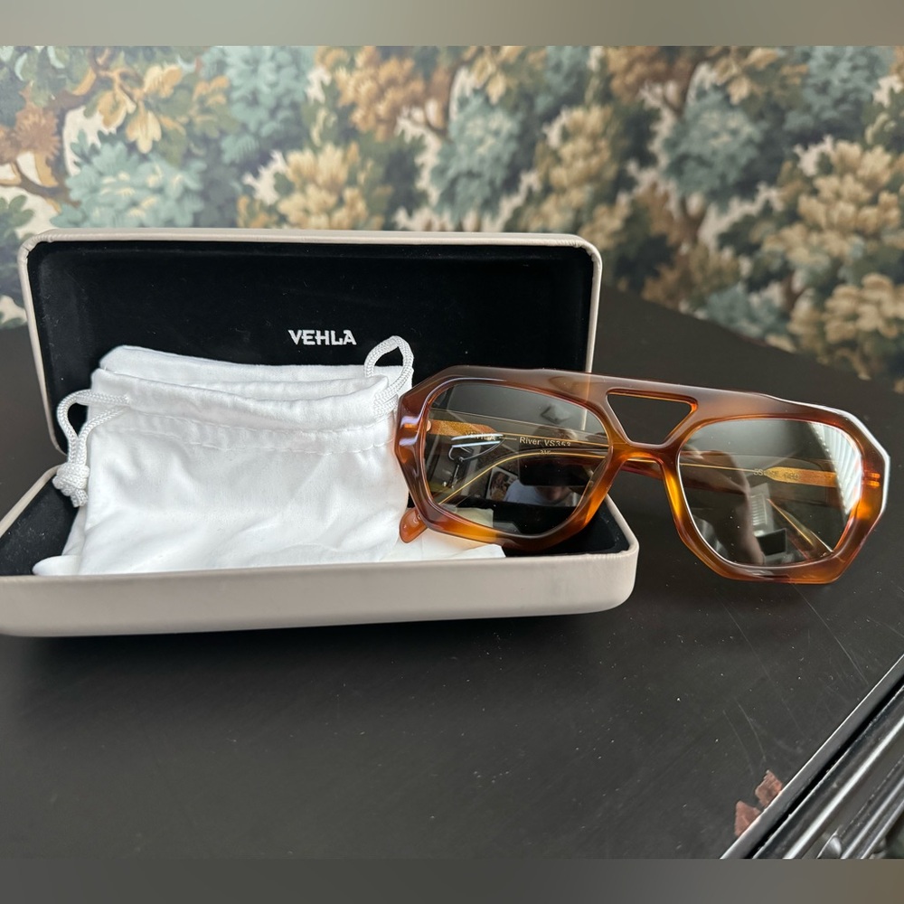 Vehla Sunglasses- River - Honey Tort/Sage